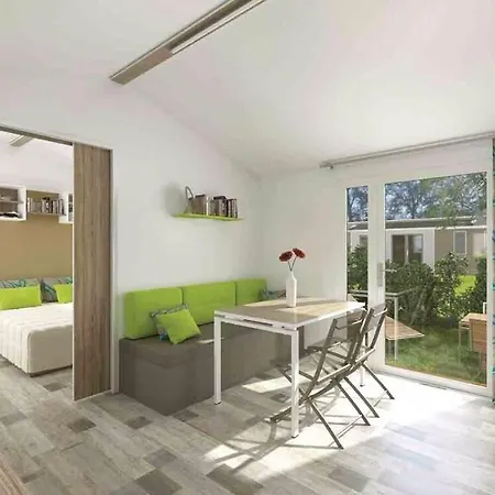 Hotell Camping La Croez Villieu